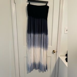 Strapless Maxi dress with two slits